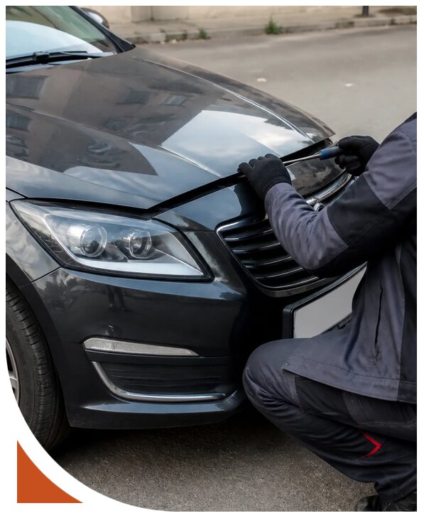 Вскрытие капота автомобиля в Кохме от 2597 р. | Разлок-Кхм